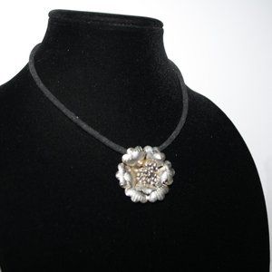 Vintagejelyfish Jewelry - Beautiful black cord necklace with silver flower Vintagejelyfish Jewelry - Beautiful black cord necklace with silver flower